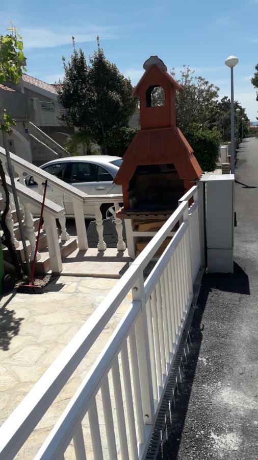 Apartment Hrgic Vir Εξωτερικό φωτογραφία