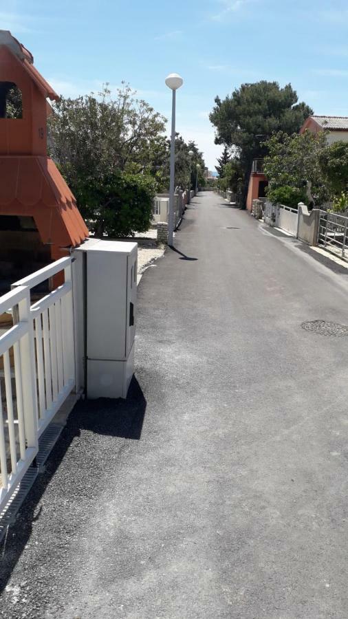 Apartment Hrgic Vir Εξωτερικό φωτογραφία