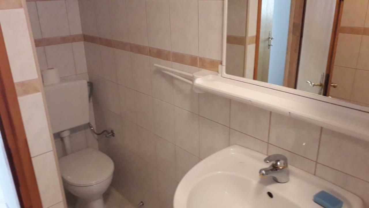 Apartment Hrgic Vir Εξωτερικό φωτογραφία
