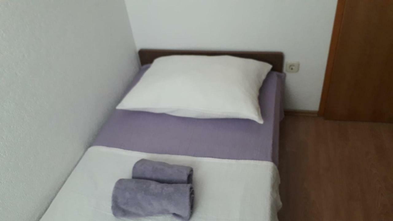 Apartment Hrgic Vir Εξωτερικό φωτογραφία