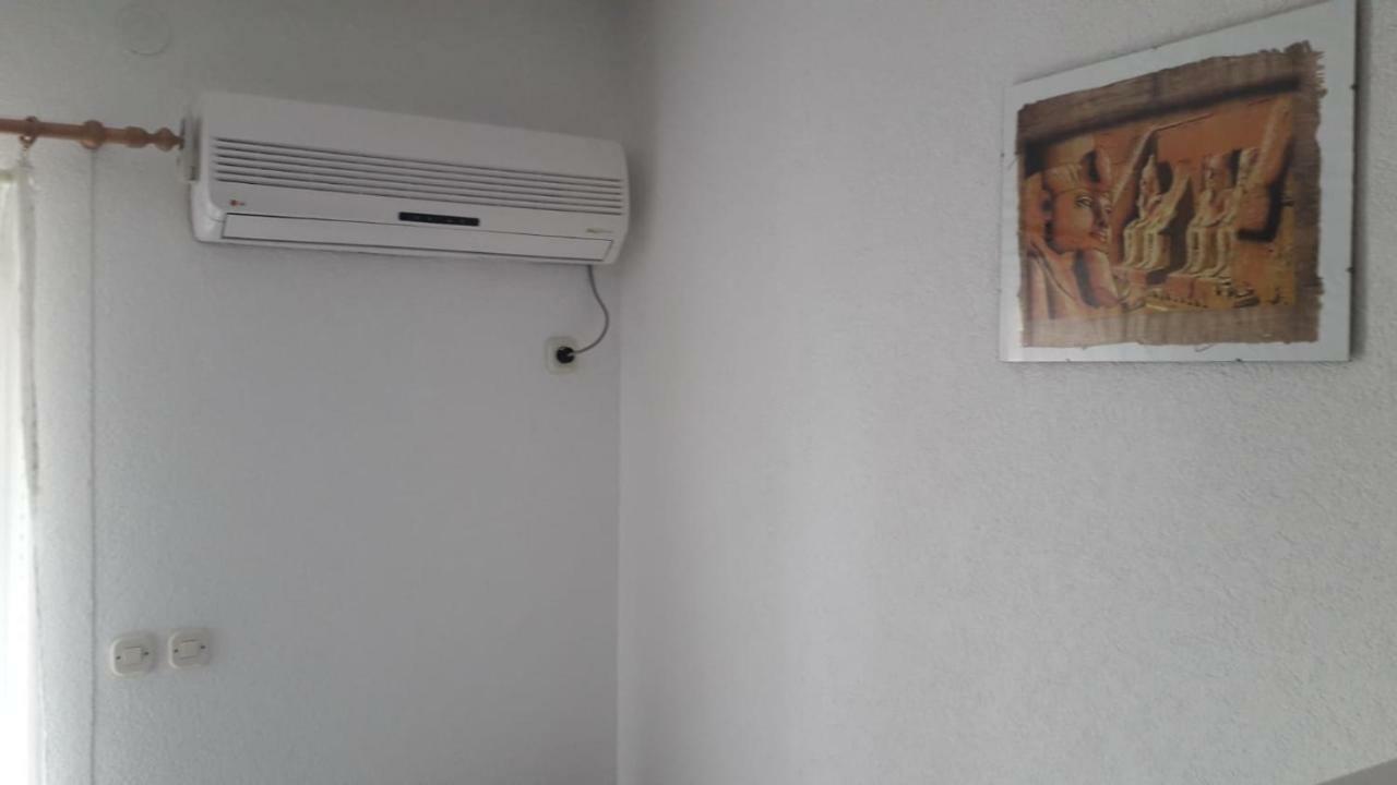 Apartment Hrgic Vir Εξωτερικό φωτογραφία